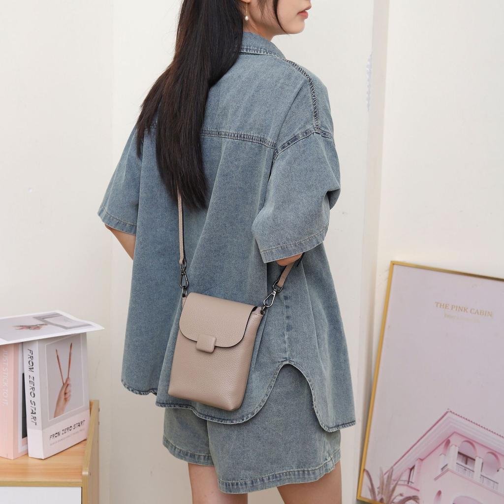 Cowhide Shoulder Women's Bag Women's Messenger Leather Bag Practical Versatile Bag Leather Mobile Phone Change Bag