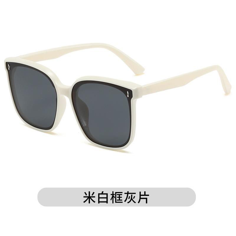 TR Ultra-light high-definition polarized sunglasses for men and women, stylish new sun glasses, specially designed for driving and offering sun