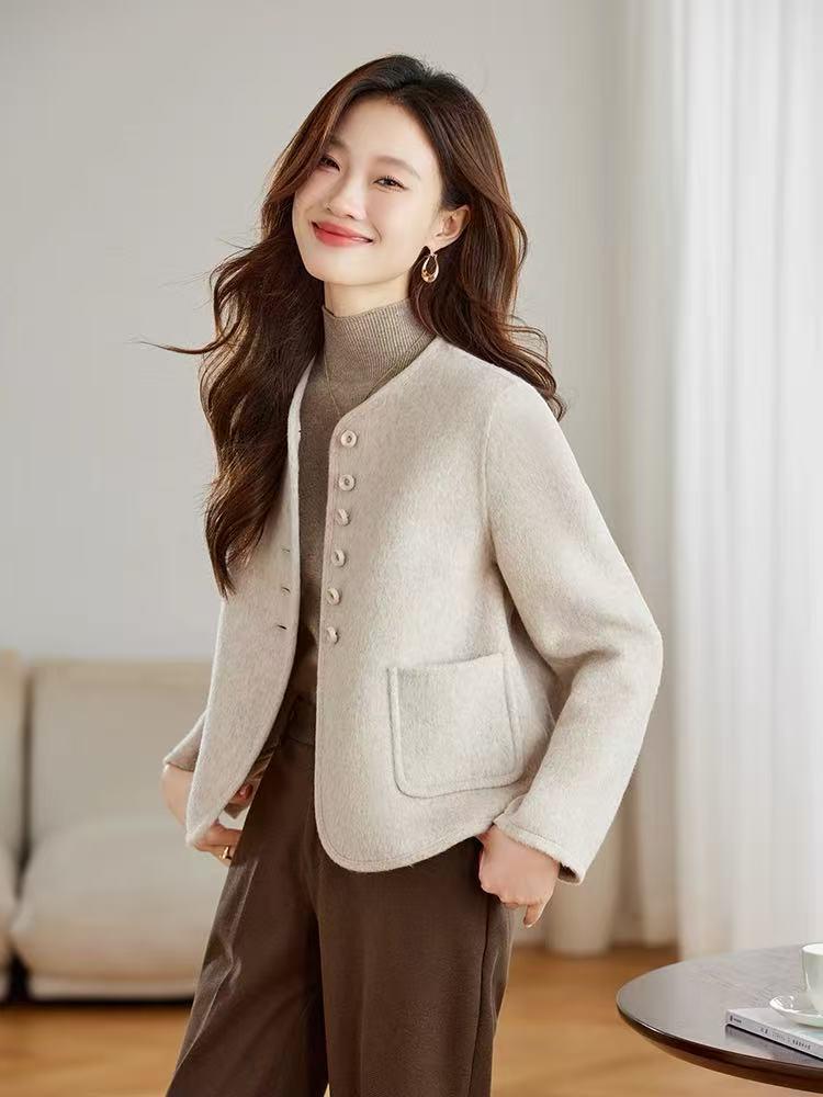Women's Short Double-Faced Wool Coat - 2025 Autumn/Winter Fashion, High-End Petite Style