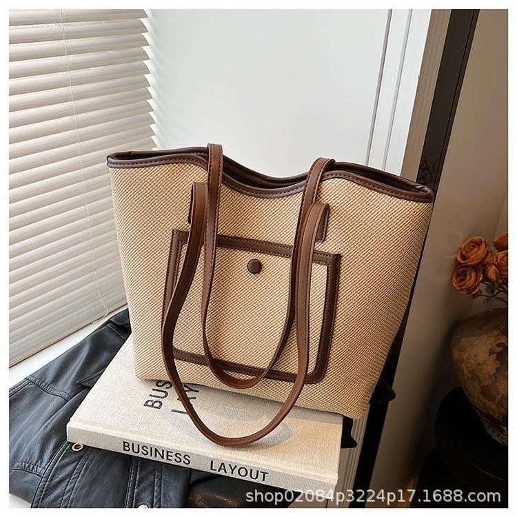 

2025 new simple casual lazy texture commuter contrasting color splicing women s tote bag shoulder bag темно-коричневого