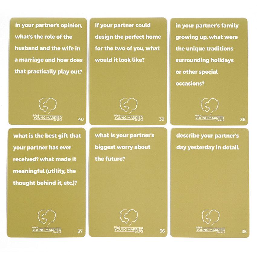 Začátky konverzace v balíčku karet Sexpectations pro páry – 52 otázek o karetních hrách s intimitou