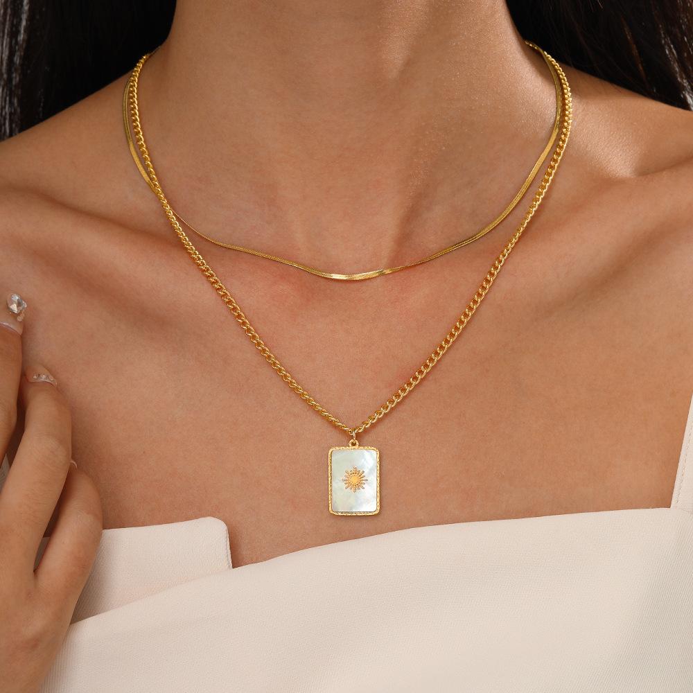 European and American fashion double-layer geometric square shell necklace female Internet celebrities ins style niche design stainless steel necklace