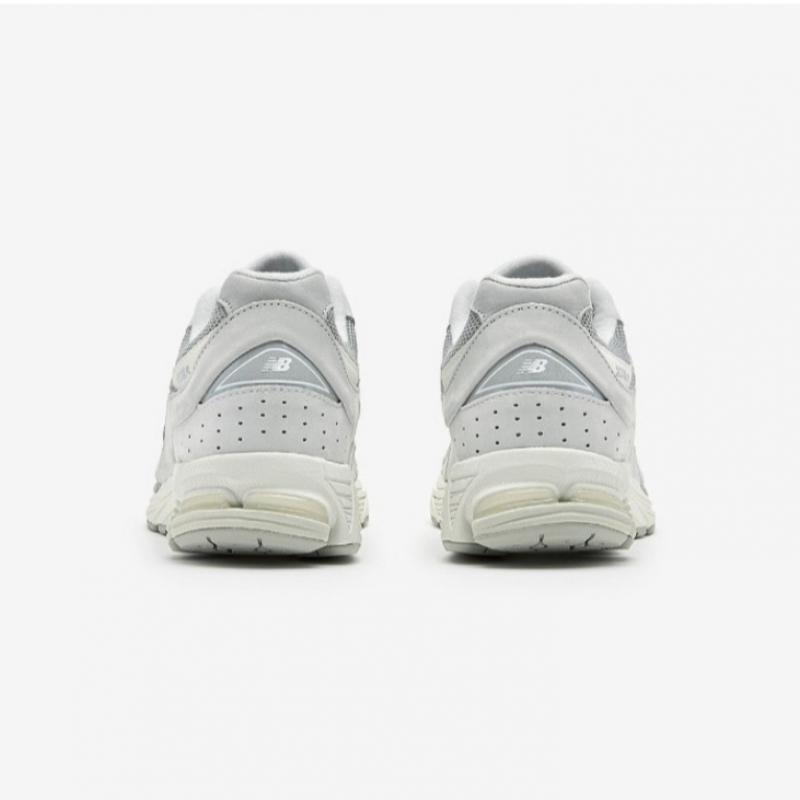 New Balance Sneakers U2002rap