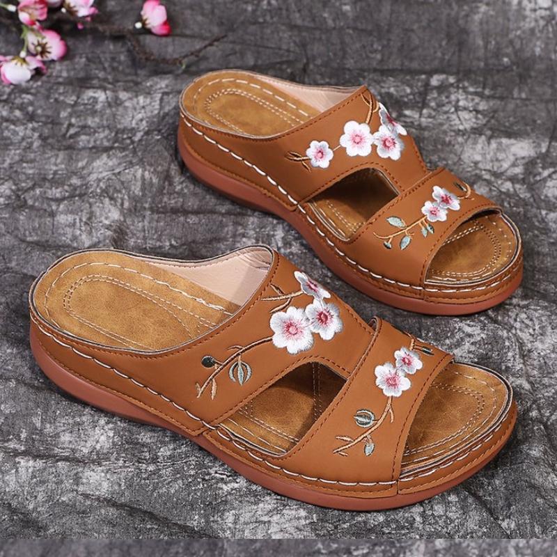 2025 Praia Romana Sandálias Femininas Salto Inclinado Boca de Peixe Sapatos de Sola Grossa Grande Bordado Multicolorido Femininas