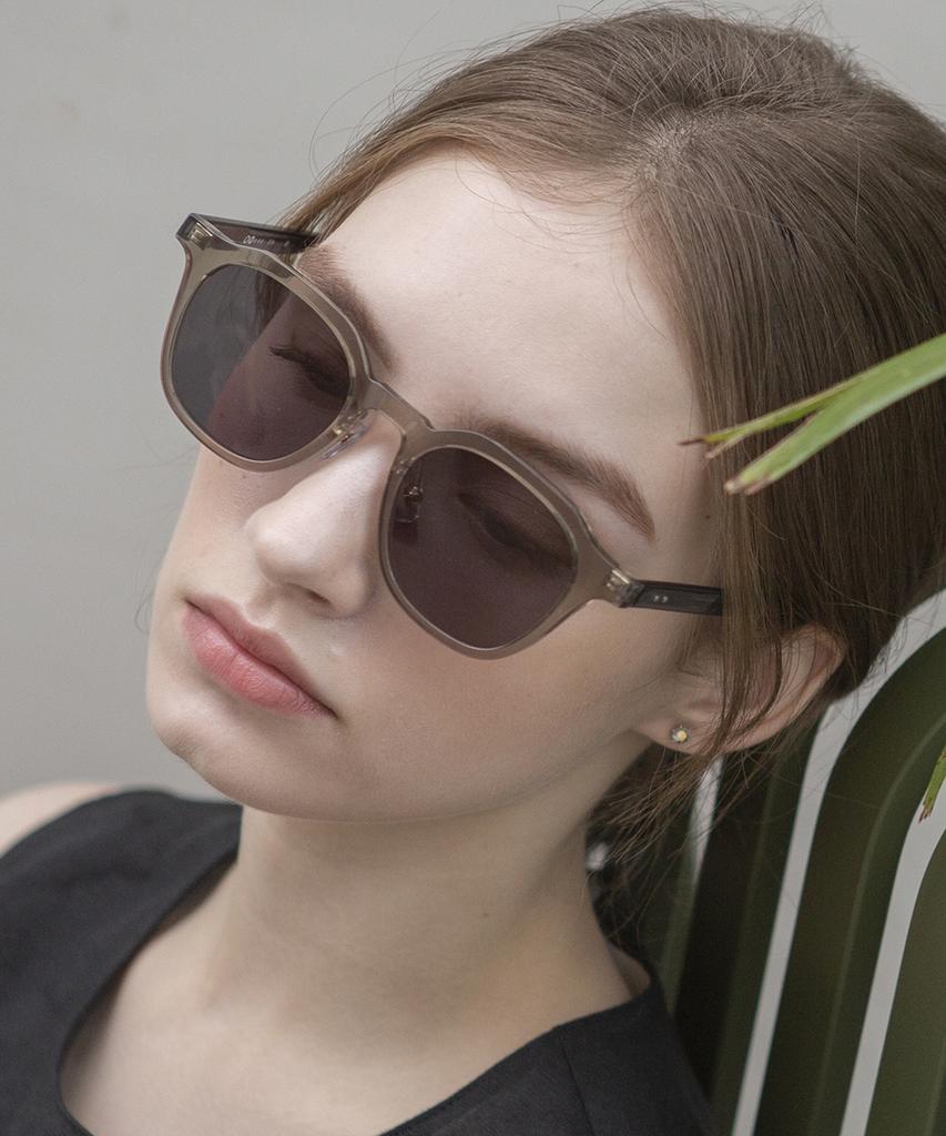 Odeuaiweeo L-Four Sunglasses Light Brown