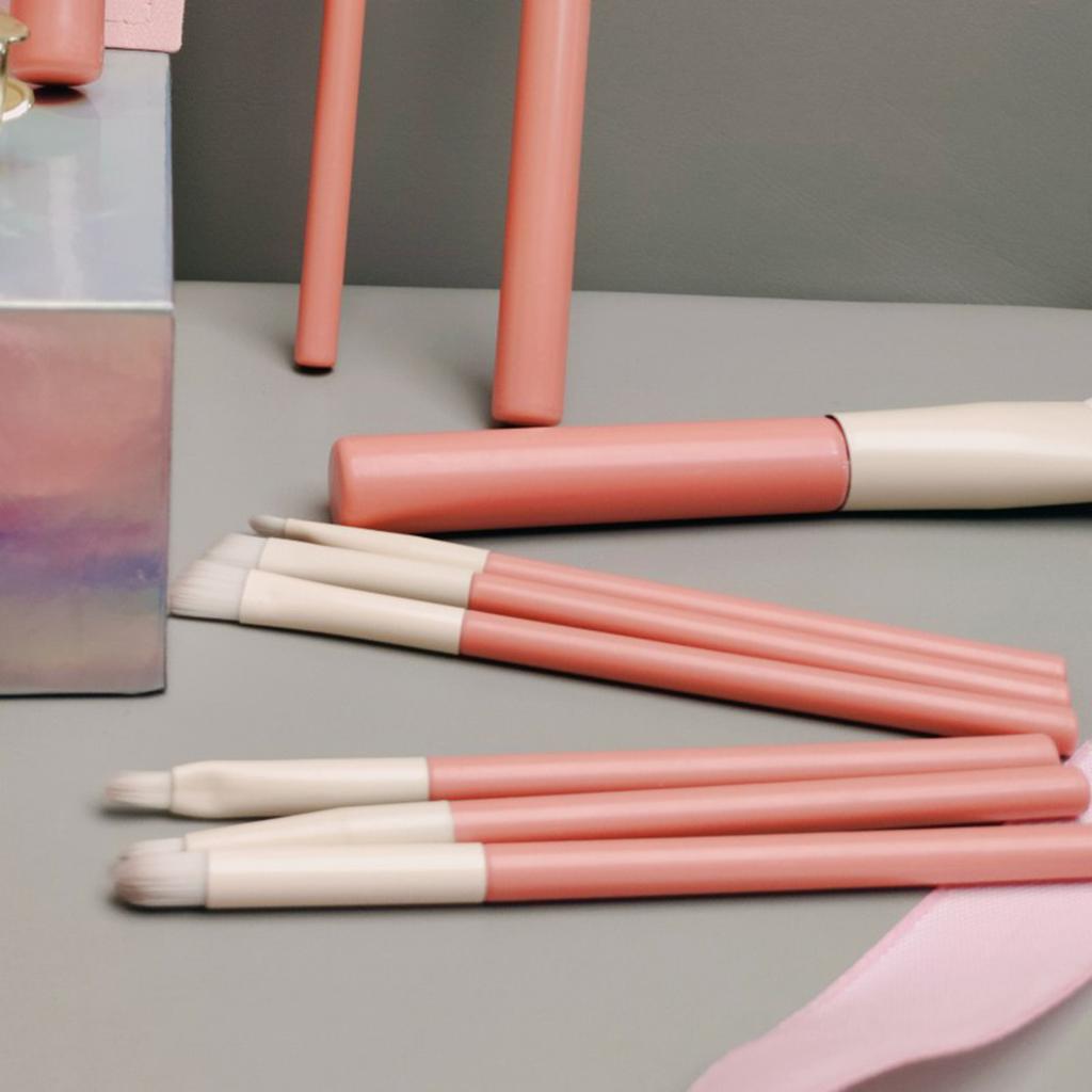 Holiday Series Makeup Brushes 12 Soft Concealer, High-gloss Repair, Blush Powder, Eye Shadow Brush and Full Set of Raspberry Brushes.