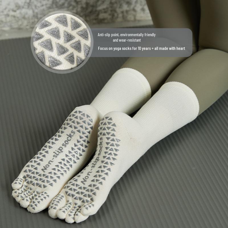 Women's Non-Slip Five-Finger Yoga Pilates Socks, Sweat-Absorbent Mid-Tube for Spring/Summer