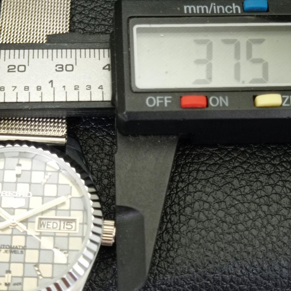 VINTAGE REFURBISHED SEIKO 5 AUTOMATIC JAPAN MENS GREY COLOR DIAL WATCH a440373-4 Sk-a440373