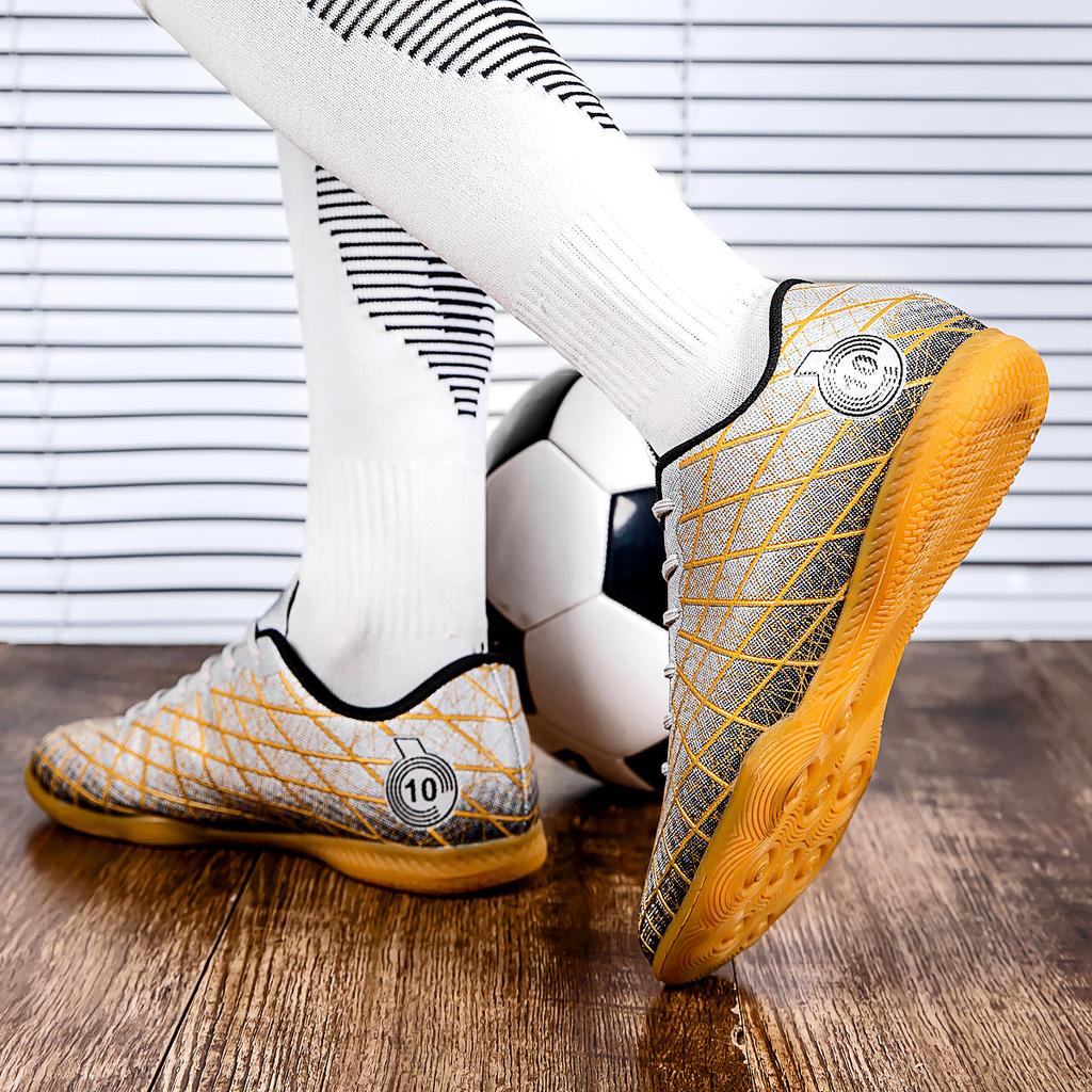 Kid's Football Boots Men's Large Size Football Shoes Low-top Outdoor Non-slip Professional Training Football Boots