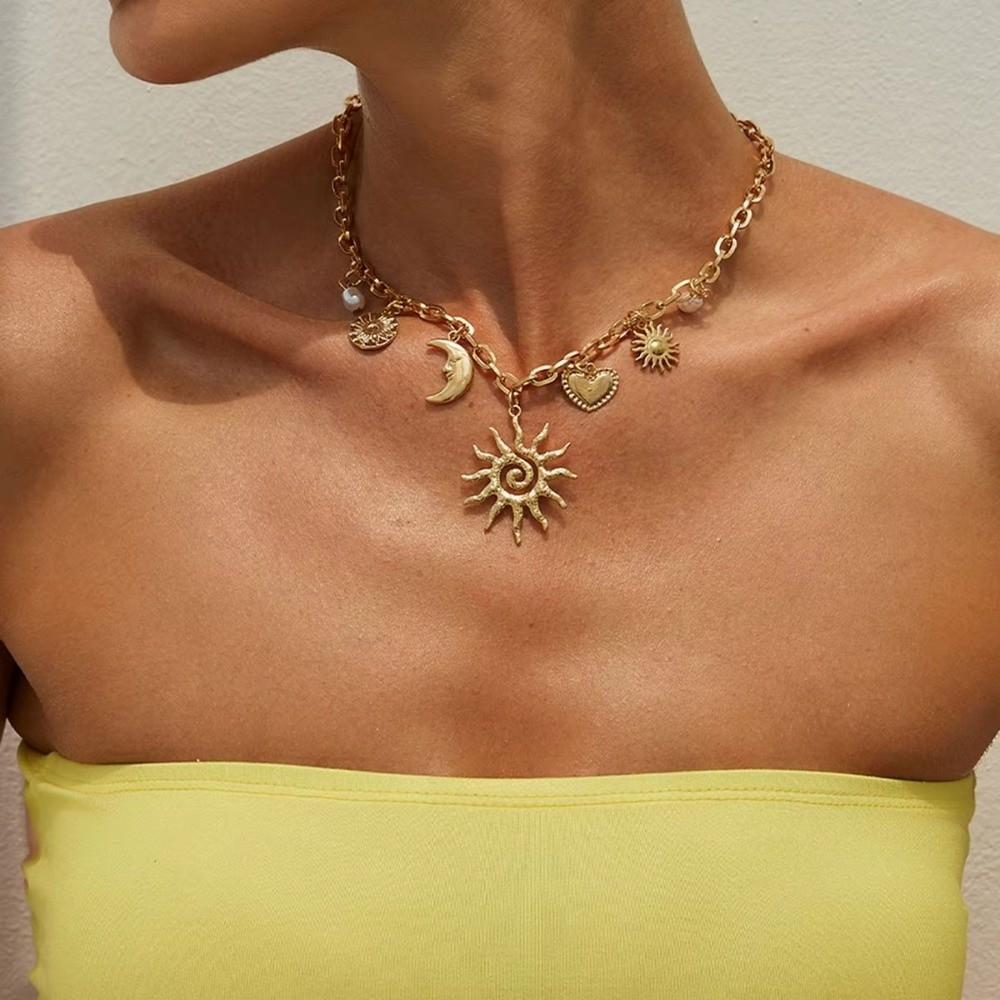 Alloy Chokers Necklace Heart Sun Moon Bridal Jewelry Elegant Pendant Necklace