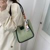 Fashionable Large Capacity Women's Bag Autumn New Fashion Simple Generous Shoulder Tote Commuter Bag Women