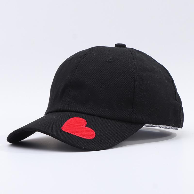 Spring cotton breathable baseball cap, European and American fashion embroidery peach heart sunshade cap, one piece in stock.