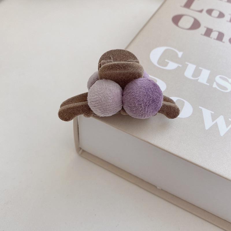 Korean & Japanese Style Cute Bang Clips: Small Claw Hair Accessories for Women
