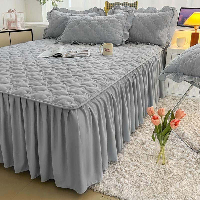 A-class Thick Quilted Bed Skirt - Winter Dustproof Non-Slip Bed Cover with Princess-Style Skirt Edge