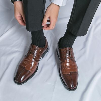 Neue 48 Übergröße Trend Herren Einfache Brogues Geschnitzte Lederschuhe Herren Nähte Kleiner Quadratischer Kopf Business Dress Casual Schuhe