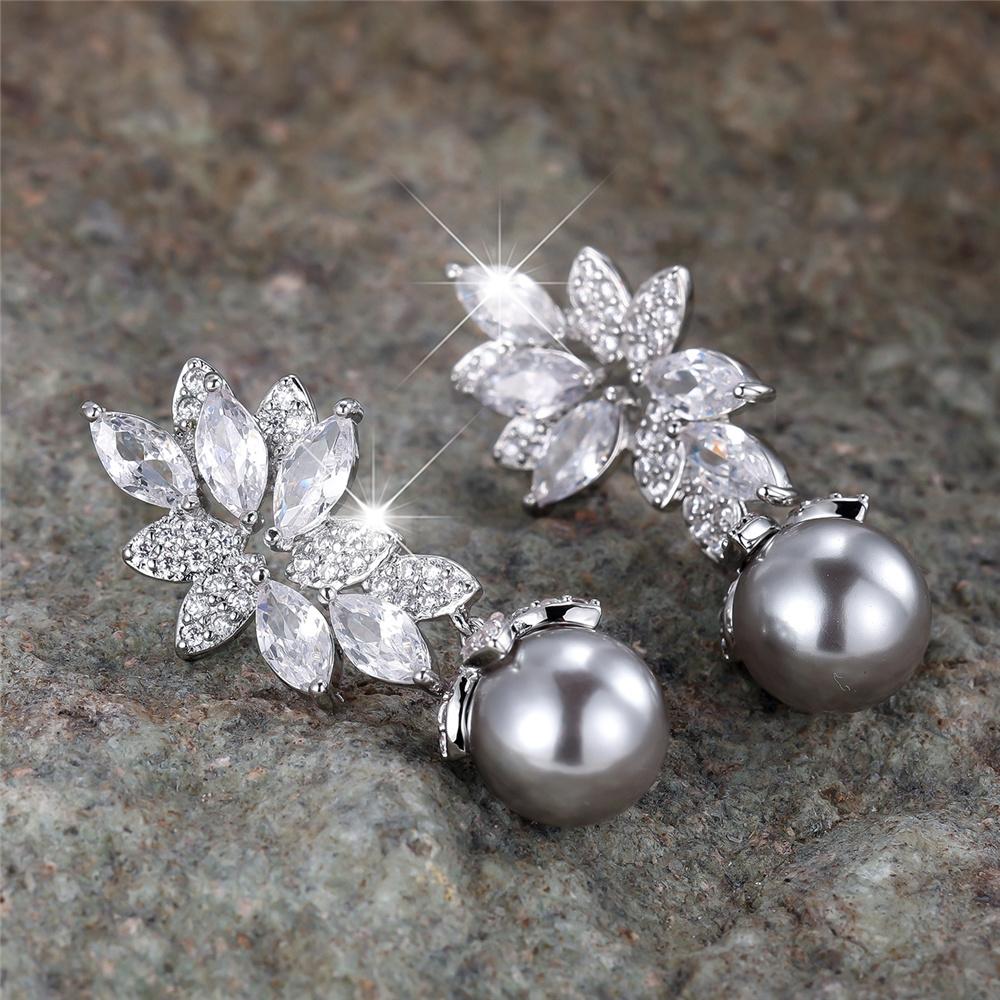 Cute Female Crystal White Zircon Flower Gray Pearl Stud Earrings Vintage Silver Color Party Wedding Jewelry For Women