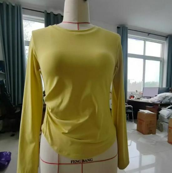 Women's 2025 Nude-Feel Yoga Set: Chest-Pad, Finger-Hole, Slim-Fit, Long Sleeve