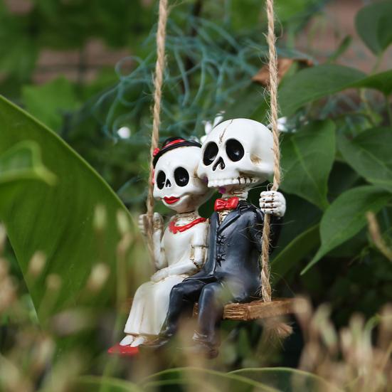 Skeleton Couple Figurine Swing Skeleton Hanging Decoration Gothic Car Rearview Mirror Pendant for Home Halloween Party Decor