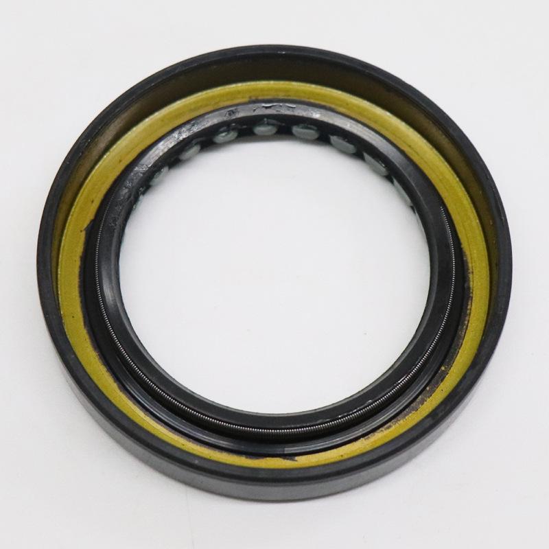 Rear Oil Seal for Jiangling Kai Rui Kaiyun Shunda NKR 4JB1 Qingling 600P 100P Truck Gearbox