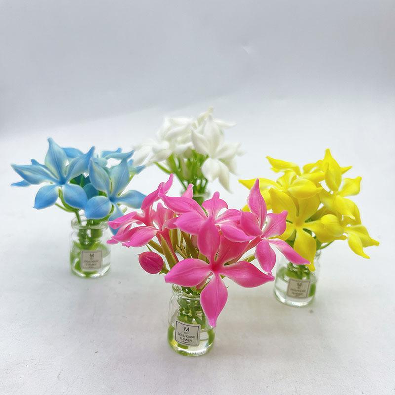 1Pcs 1:12 Scale Mini Flower Glass Bottle Car Ornament Dollhouse Accessories Simulation Fake Flower Miniature Floral Model