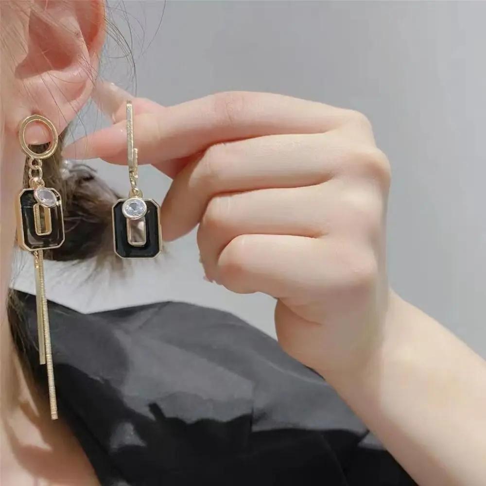 Luxury Asymmetric Black Square Tassel Drop Earrings for Women Temperament Hollow Heart Long Dangle Earring Girls Party Jewelry