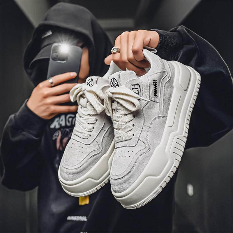 Men 's Casual Four Seasons Fashion Skateboarding Students Comfortable Sneakers Boys Trending Soft Sole Breathable Shoes