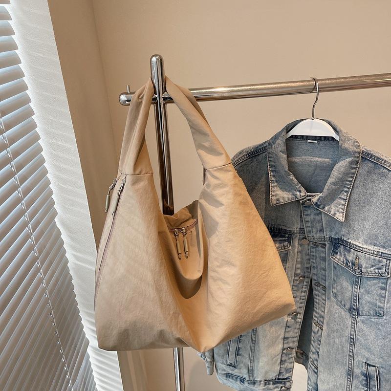 Fashion Casual Canvas Tote Bag Women's Tide Versatile Large Capacity Underarm Bag Commuter Shoulder Bag