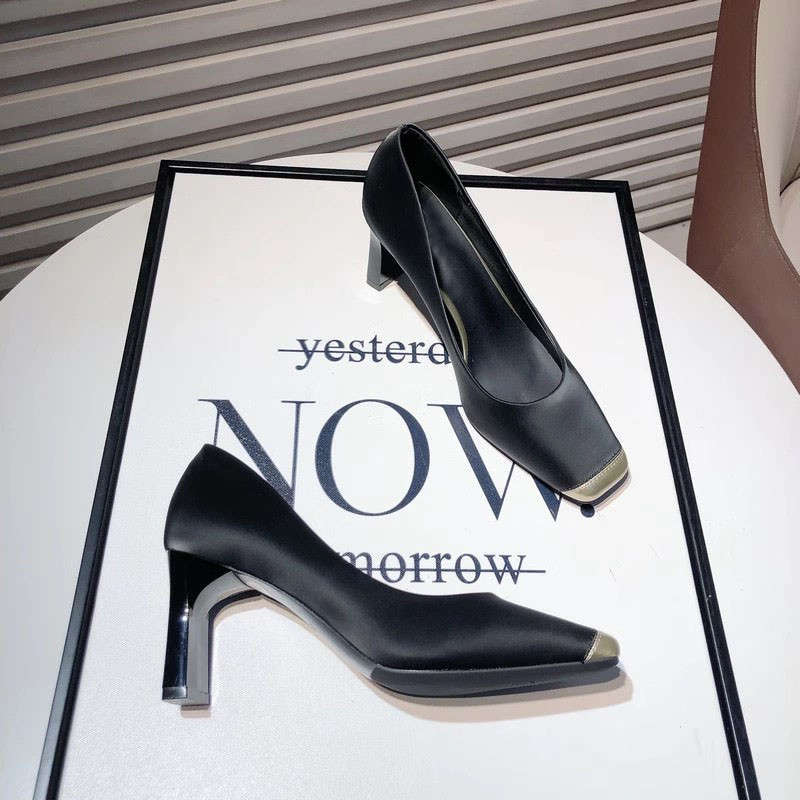 Retro square head single shoes women's 2025 autumn new lady temperament color matching high heels thick heel not tired feet work shoes