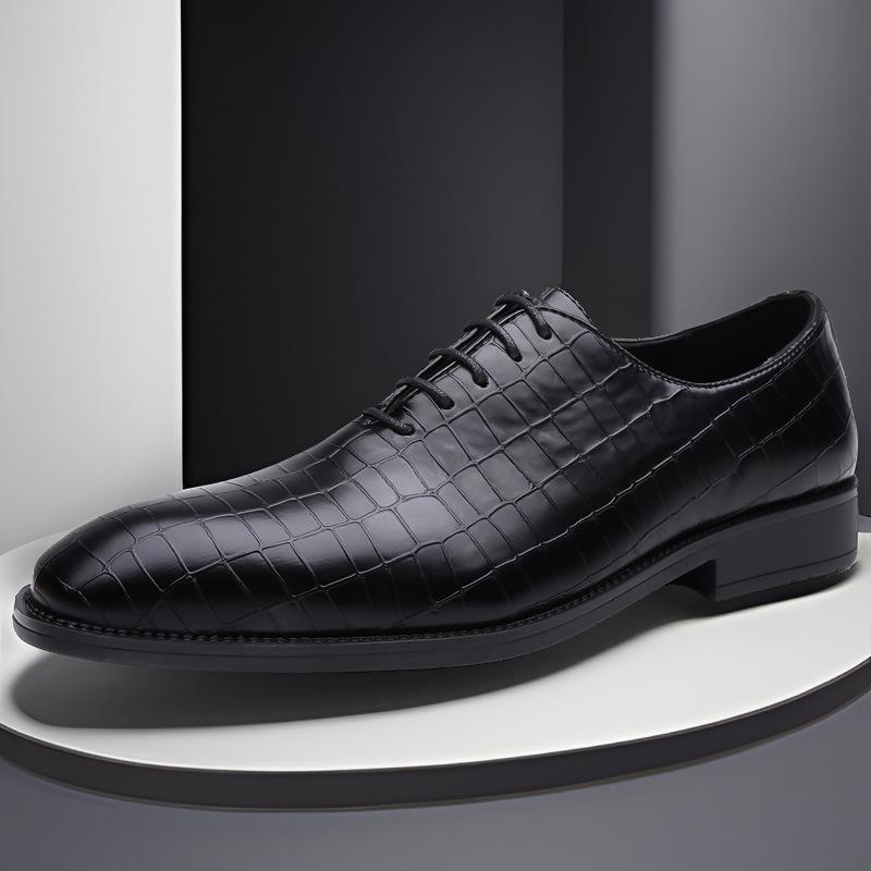 

2025 autumn new business dress leather shoes men s versatile lace-up British personality office shoes men 38