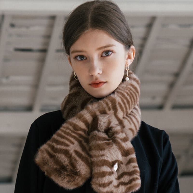 

MANES Laon Муфта из искусственного меха (4color) ZebraBeige