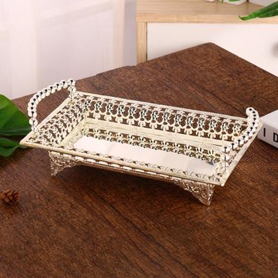 Ozdoby na stół i akcesoria – Tace