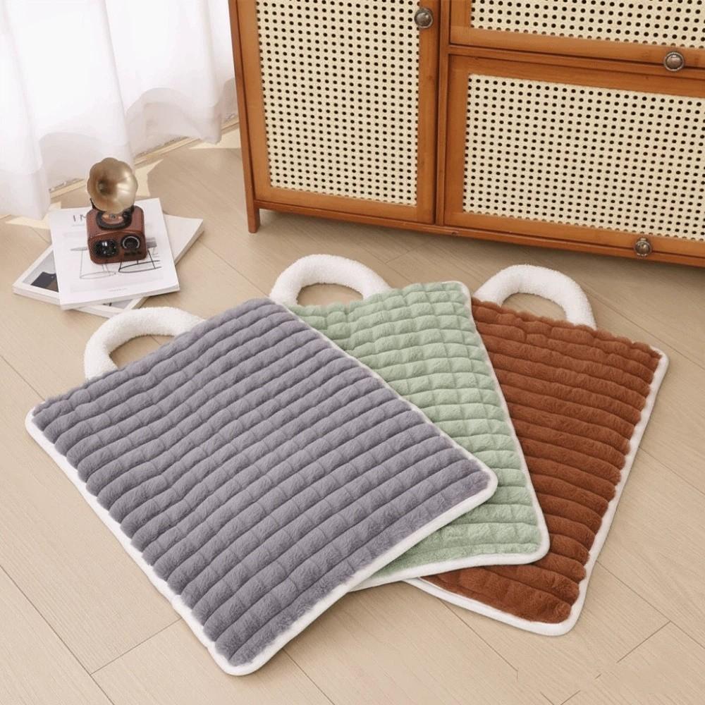 Washable Non-slip Winter Warm Dog Mat Thickened Fluffy Dog Bed Mat Skin Friendly Soft Pet Carrying Pad for Cats and Dogs Rabbit