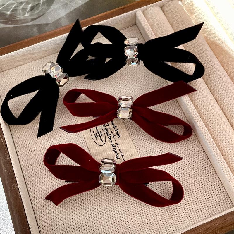 High-End Retro Velvet Rhinestone Black Bow Hairpin for Women