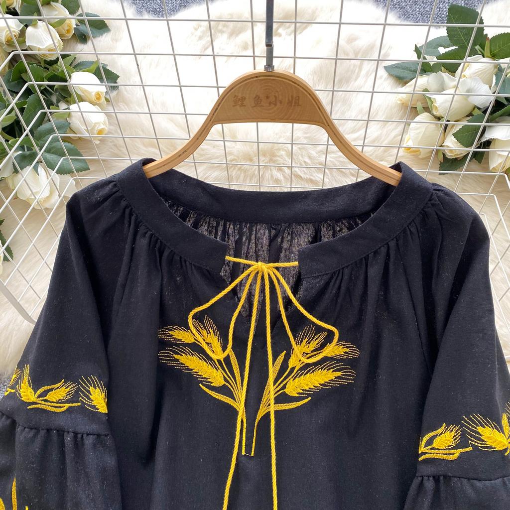 Fashion Blouse for Women Lantern Sleeve Loose Bandage Shirts Vintage Embroidery Spring Blouses Tops