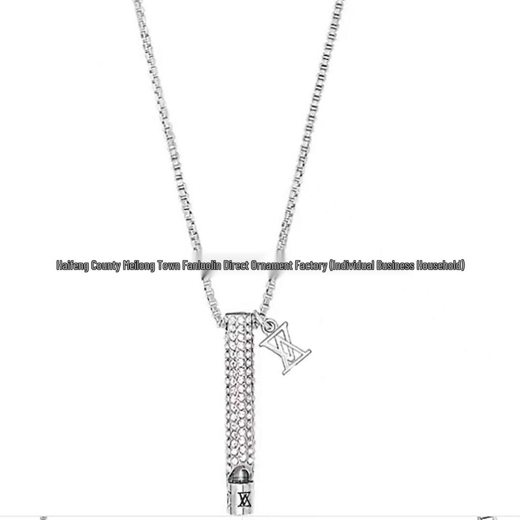 Donkey's Classic Turquoise Pendant Necklace: Trendy Unisex Clavicle Chain for Couples