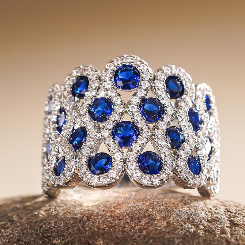 Celebrity high-end, new ring woman, water drop line round ring, expensive and fashionable design sense