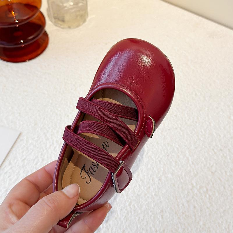 Korean version of students 2025 spring and autumn children's ballet style strap leather shoes soft sole girls foreign style Doudou shoes baby sin