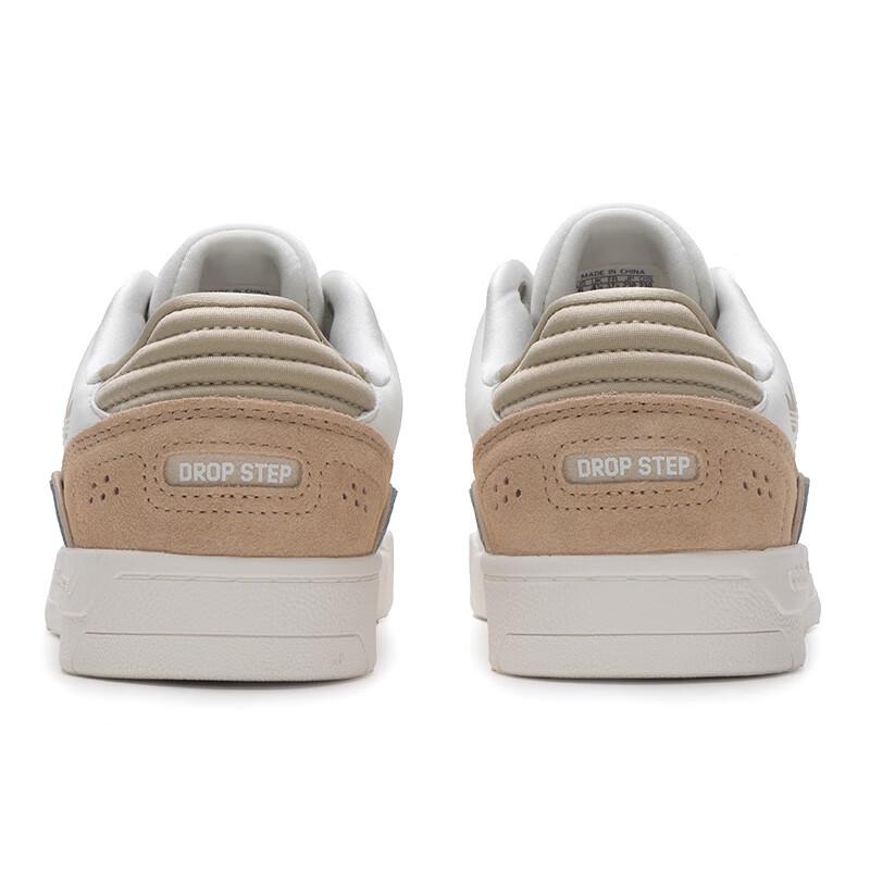 Adidas Women's JQ0078 Low-Top Lifestyle Board Shoes