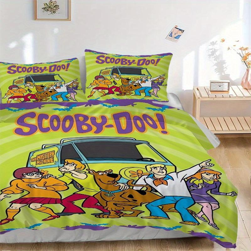 

3pcs Scooby Doo Mystery Machine Quilt Cover Set (1 Quilt Cover + 2 Pillowcases Without Pillow Core), High-Definition Printing for Home and Dormitory.F 135x200cm
