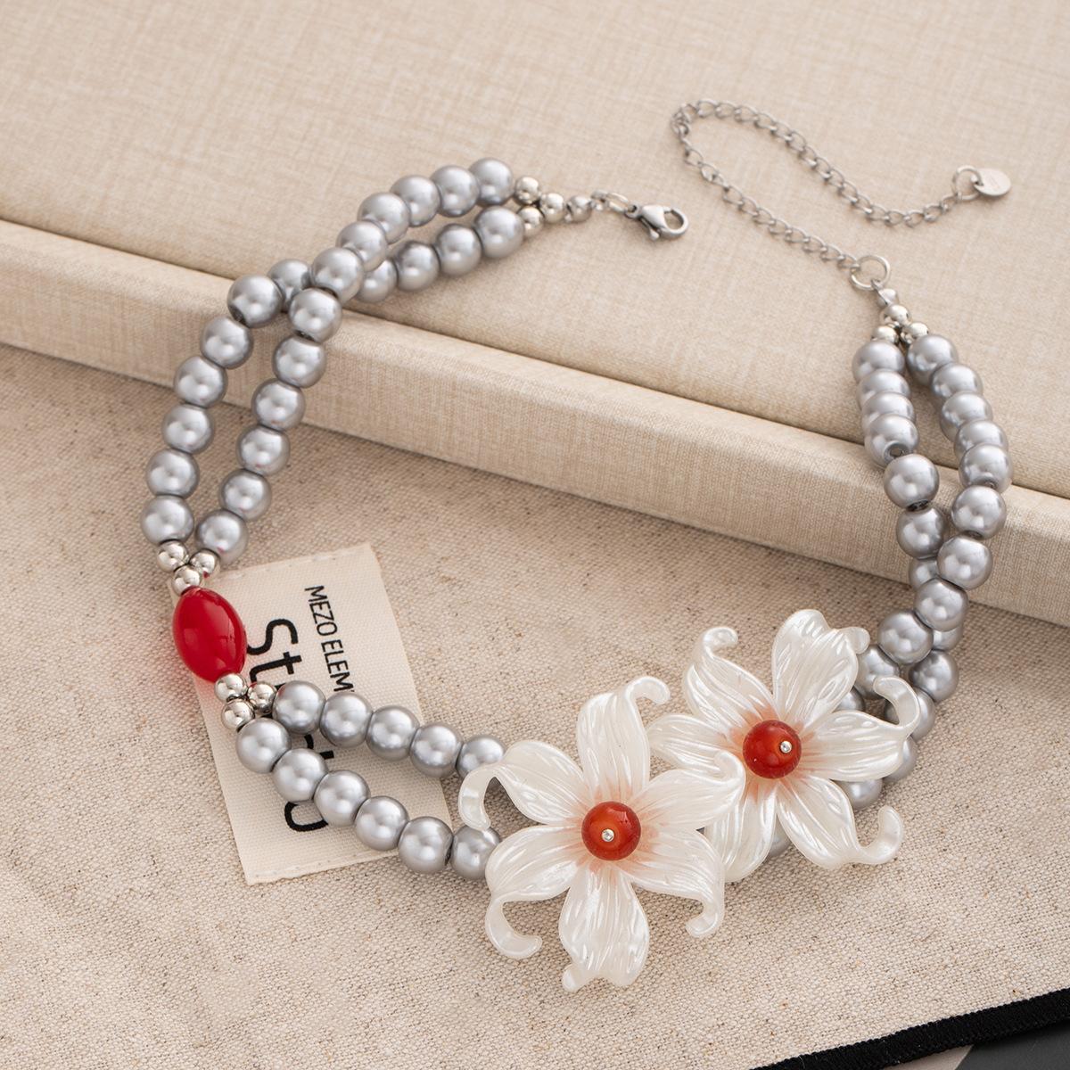 

Vintage French Design Double Layer Pearl Iris Necklace Sweet Cool Elegant Flower Beaded Vacation Wind Clavicle Chain