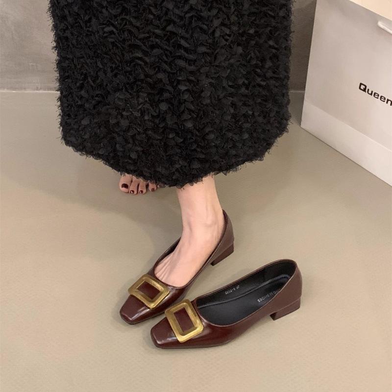 

Туфли-лодочки Suding на французском толстом каблуке с квадратным носком женские 2025 новая осень на одной педали ретро универсальные черные для работы 40 красный