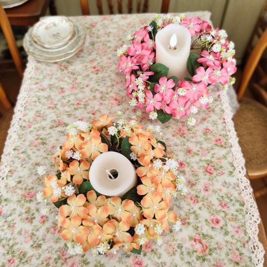 Umělý věnec na svíčku s divokými květy Malé květiny Držák na sloupovou svíčku pro venkovský styl Jarní svatba