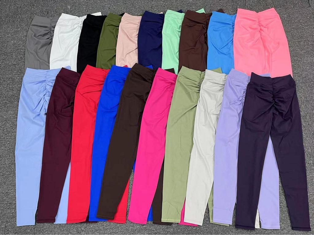 Šik sportovní legíny s V-výstřihem na zádech a push-up efektem: Bezešvé kalhoty na jógu zvýrazňující hýždě