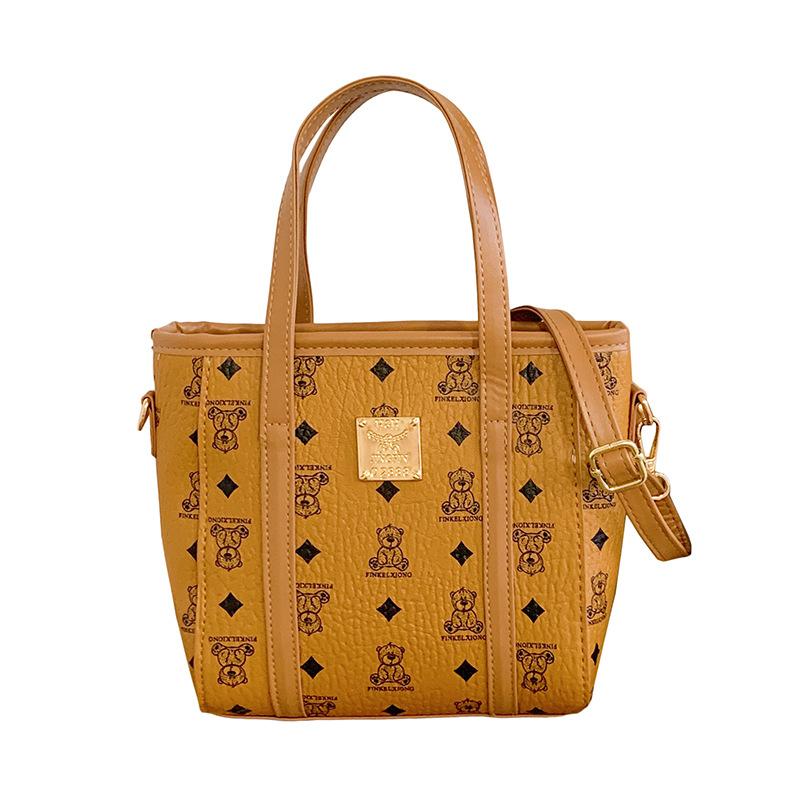 

Большая вместимость Легкая роскошь Высокое качество Мягкая Прочная Мода Изысканная Легкая Сумка через плечо Сумка на плечо для поездок на работу, для улицы, для пляжа коричневый