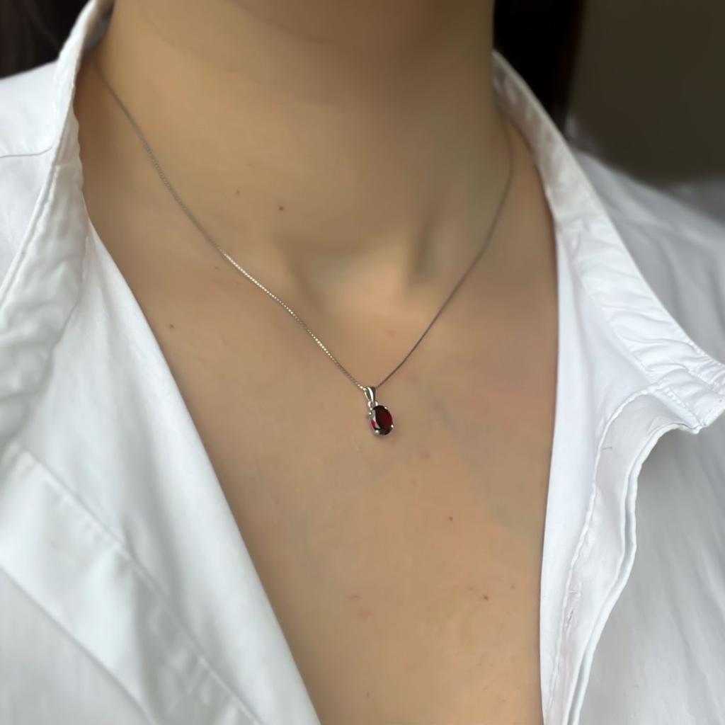 Silver Pendant with Garnet 1.561ct (2140061)