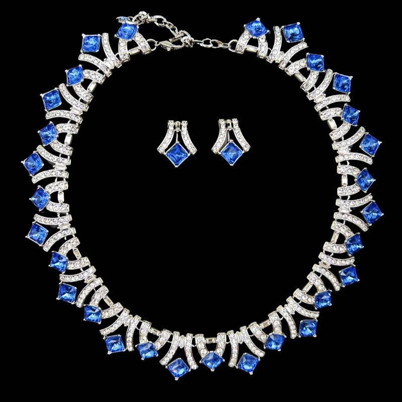 Vintage Heavy Industry Palace Style Fashionable Elegant Exquisite Versatile K9 Geometric Necklace Earnail Set