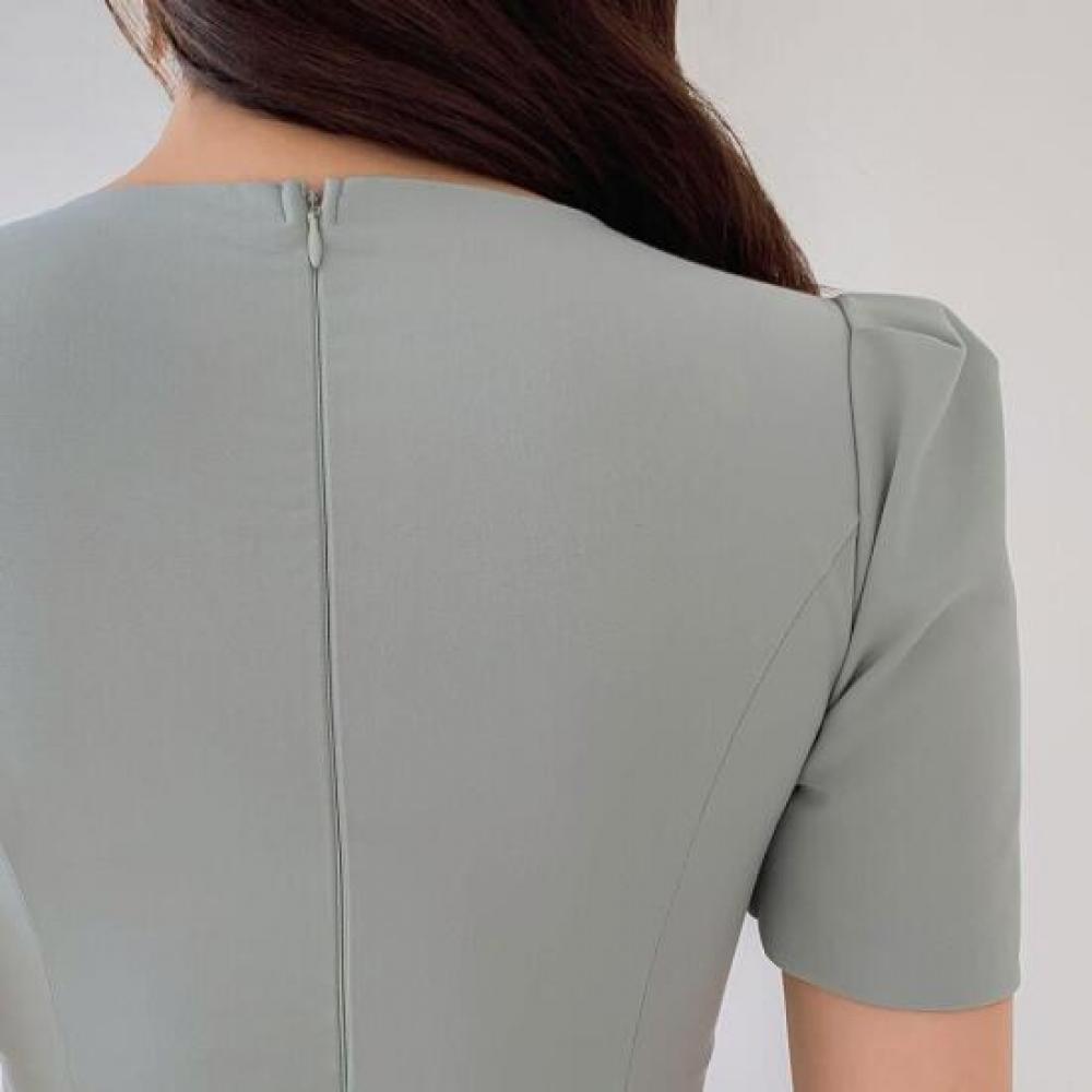 New Arrivals Open Run Keyhole Cutout Side Pleated Skirt Short Sleeve Dress