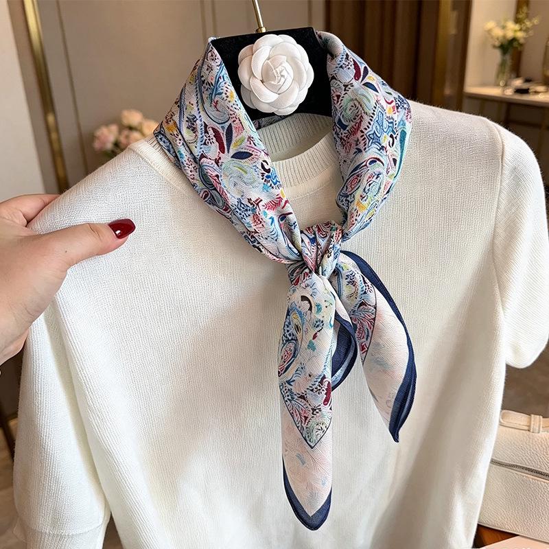 70cm Fashionable Versatile Paisley Silk Cotton Square Scarf for Women - High-End Feel, Perfect for Travel Photography and Neck Protection