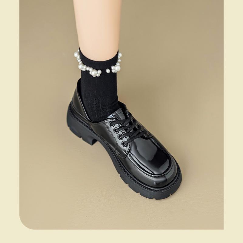 

Han Shi~ Glossy Loafers Women s 2025 Autumn New Lace-up Shoes British Platform Single Shoes Black Small Leather Shoes. 35