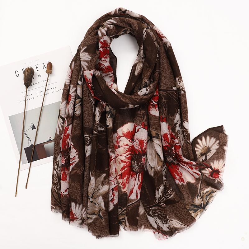 Fashion Printing Flower Tassel Shawl Cotton Viscose Scarf Women Beach Sunscreen Shawl Muslim Hijab Wrap Headscarf